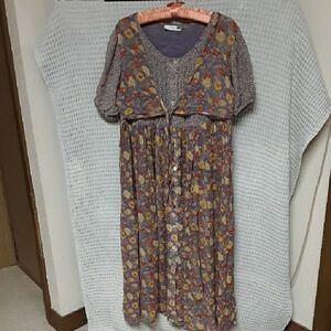 Vintage La Cera Lavender Maxi Dress with Floral Design and Short Sleeves